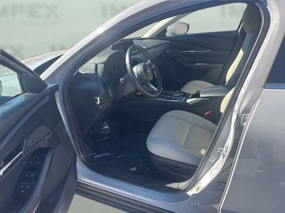 2025 Mazda CX-30 - Image 9 of 31