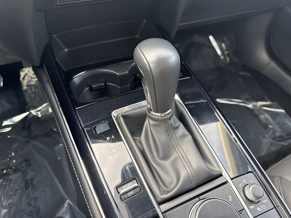 2025 Mazda CX-30 - Image 17 of 31