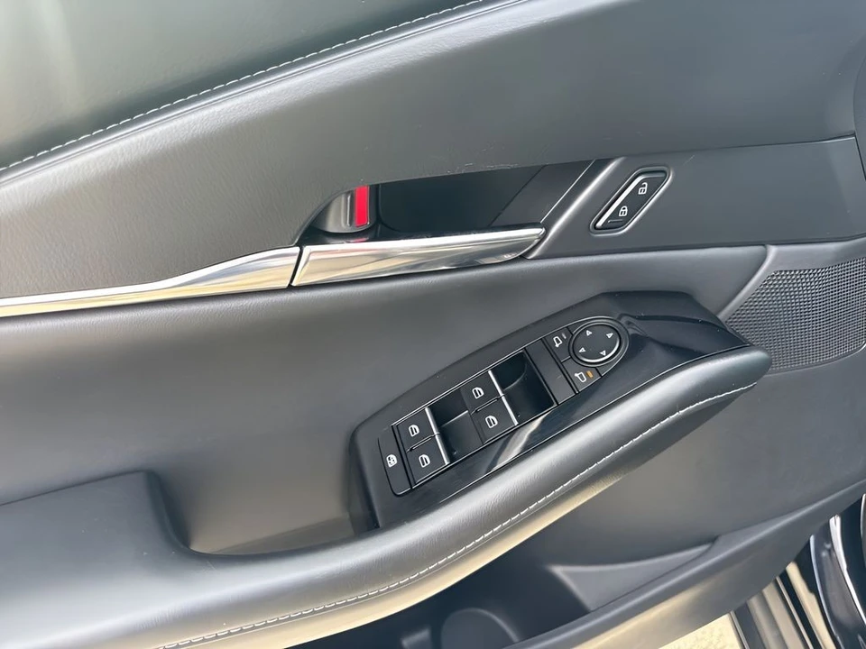2025 Mazda CX-30 - Image 27 of 31