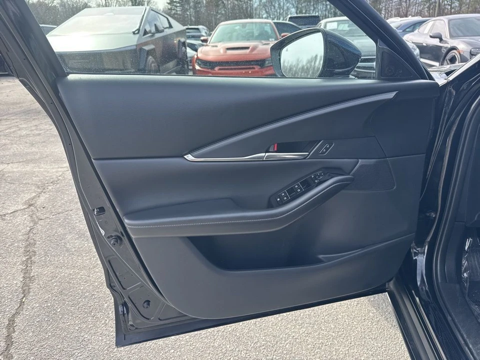 2025 Mazda CX-30 - Image 26 of 31