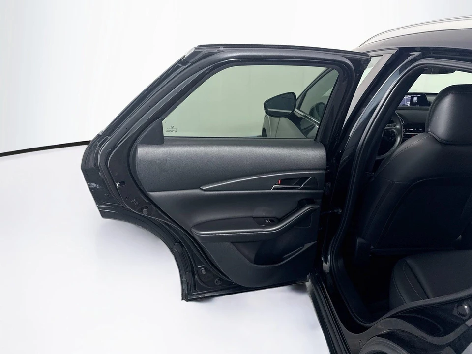 2025 Mazda CX-30 - Image 25 of 31