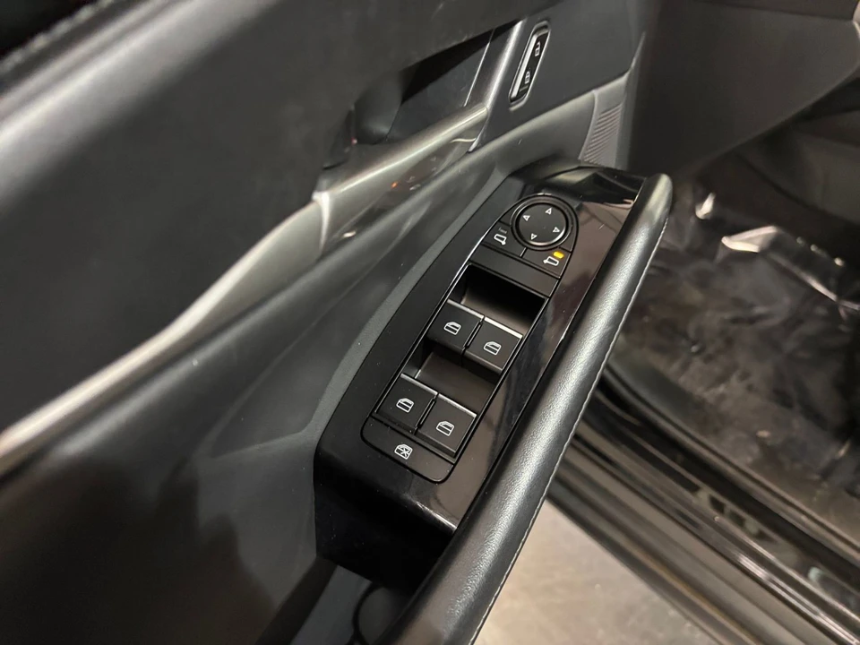 2025 Mazda CX-30 - Image 15 of 31