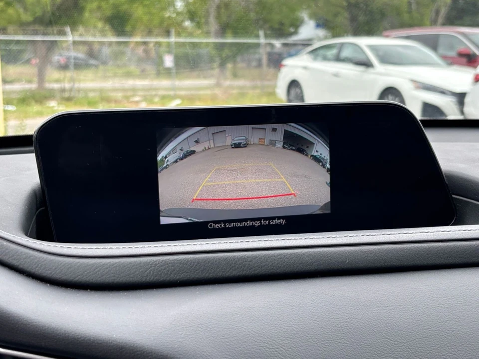 2025 Mazda CX-30 - Image 25 of 31