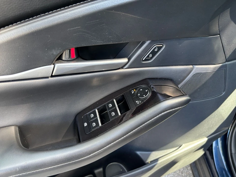 2025 Mazda CX-30 - Image 17 of 31