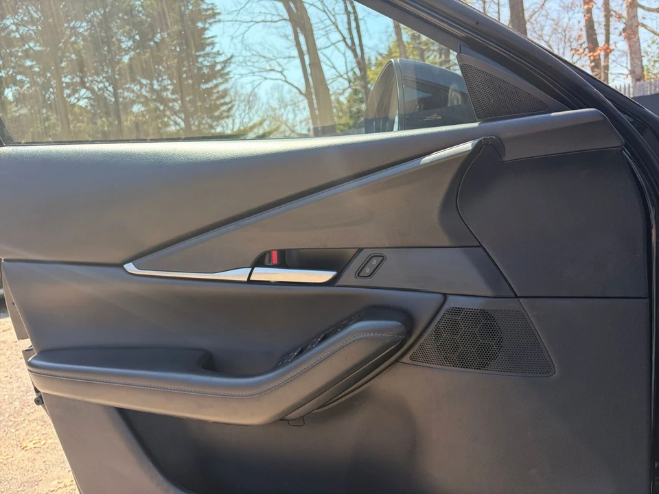 2025 Mazda CX-30 - Image 15 of 31