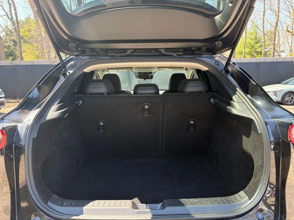 2025 Mazda CX-30 - Image 26 of 31