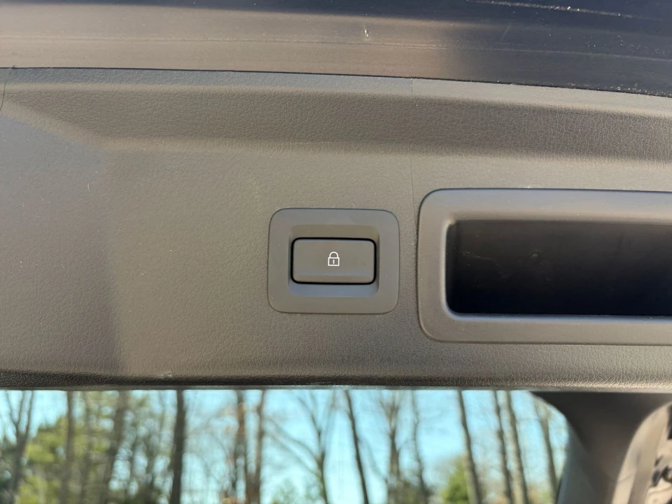 2025 Mazda CX-30 - Image 18 of 31