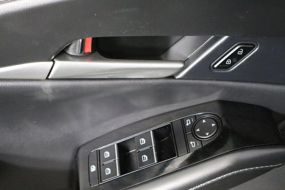 2025 Mazda CX-30 - Image 15 of 20