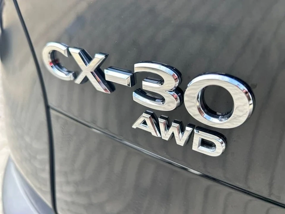 2025 Mazda CX-30 - Image 8 of 12
