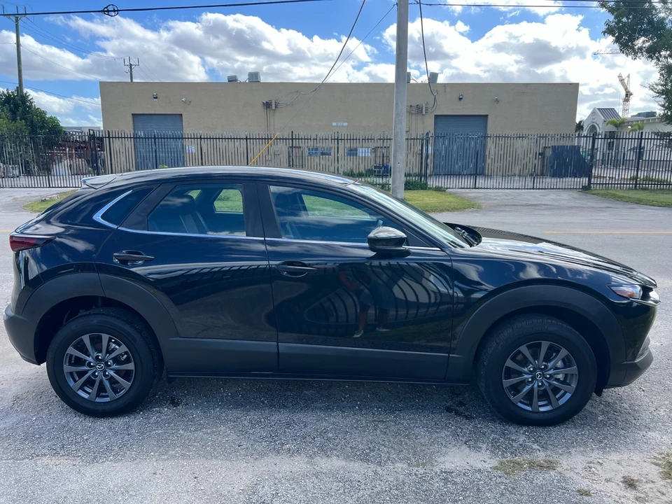 2025 Mazda CX-30 - Image 9 of 21