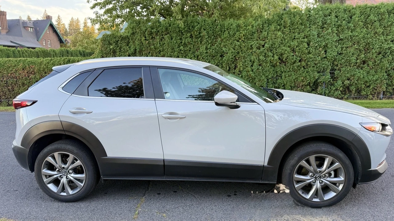 2025 Mazda CX-30 - Image 4 of 17