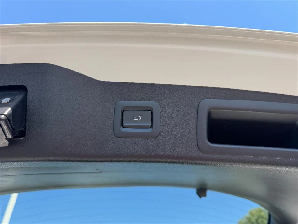 2025 Mazda CX-5 2nd Gen - Image 14 of 31