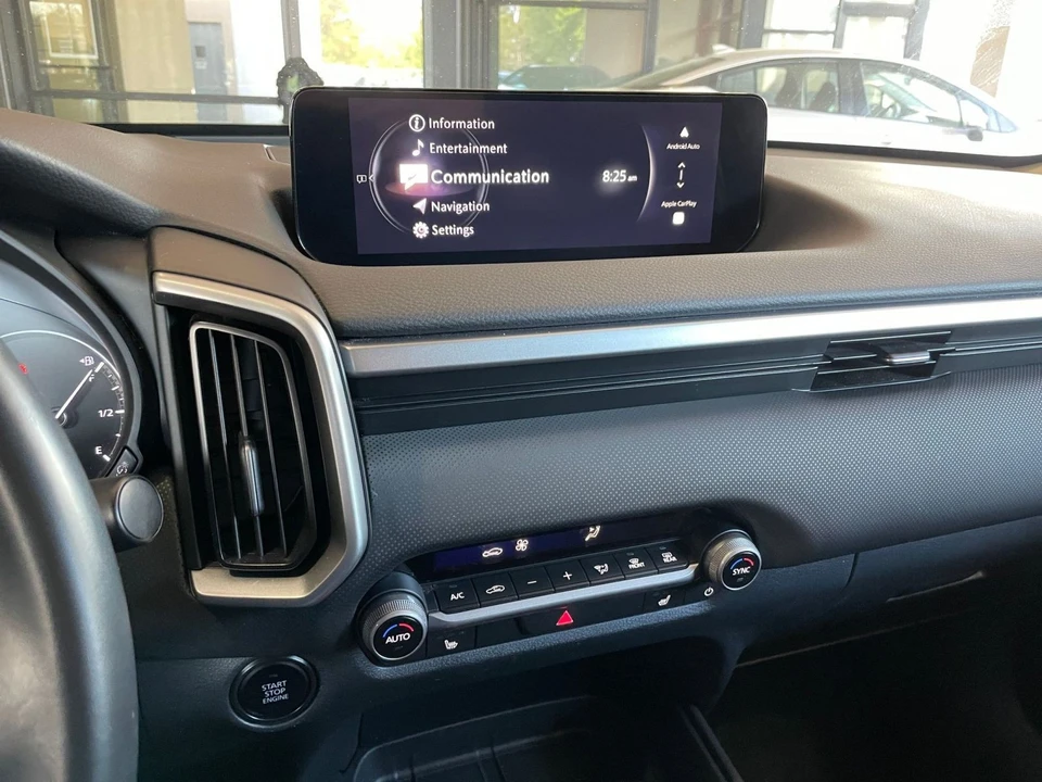2025 Mazda CX-50 - Image 16 of 31
