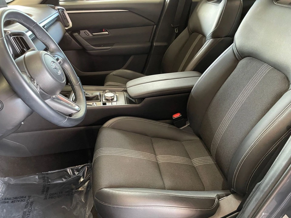 2025 Mazda CX-50 - Image 24 of 31