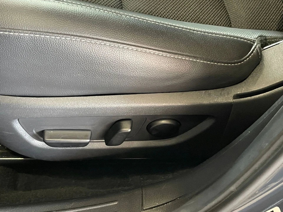 2025 Mazda CX-50 - Image 20 of 31
