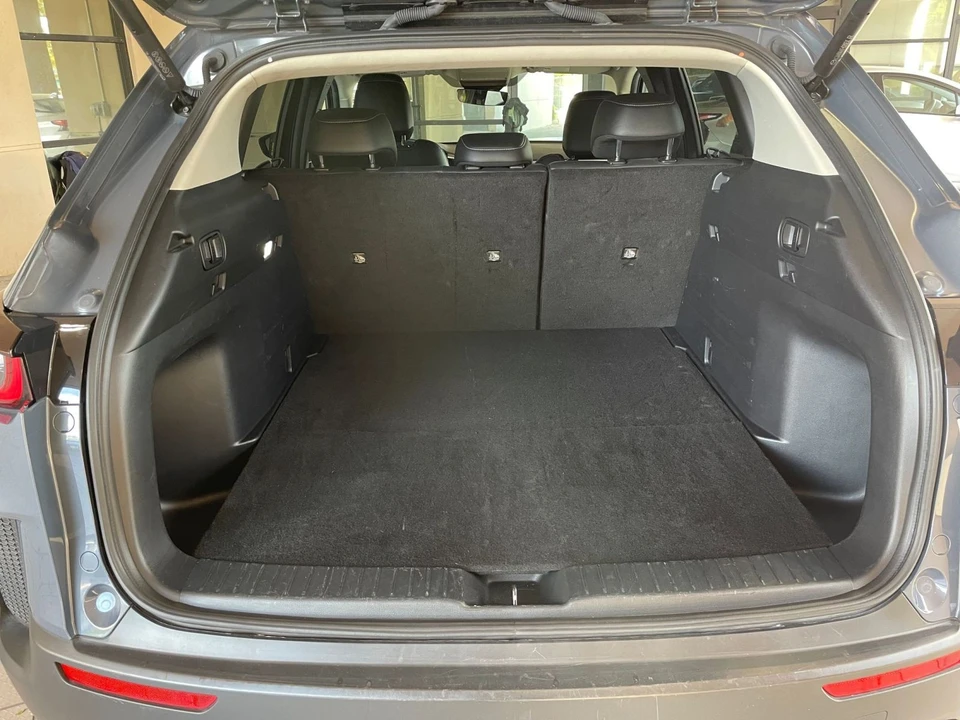2025 Mazda CX-50 - Image 28 of 31