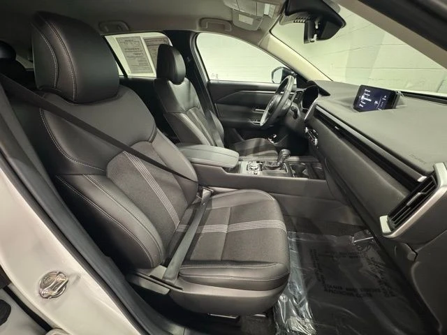 2025 Mazda CX-50 - Image 14 of 21