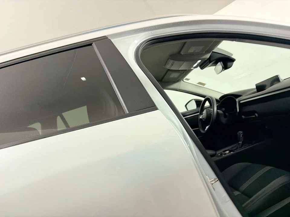 2025 Mazda CX-50 - Image 30 of 31