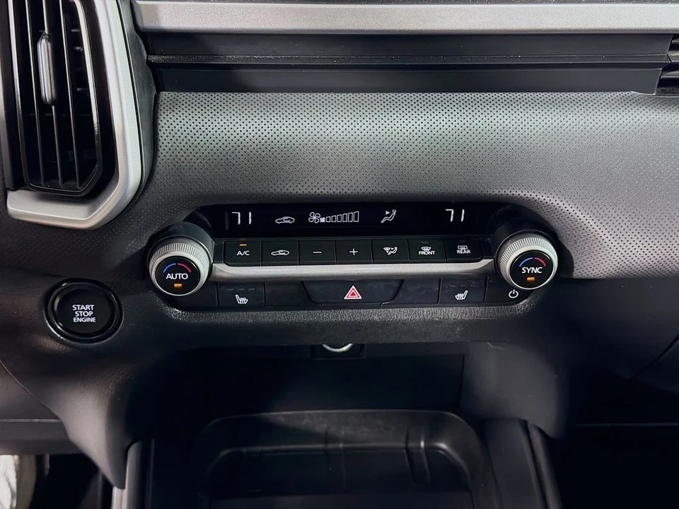 2025 Mazda CX-50 - Image 18 of 21