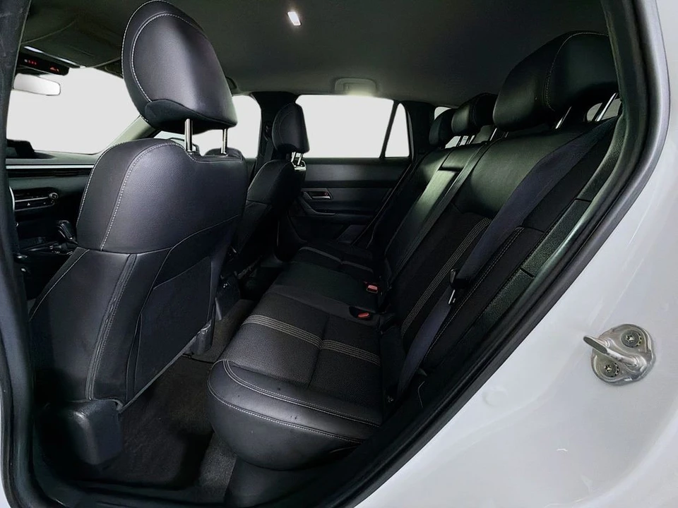 2025 Mazda CX-50 - Image 23 of 31