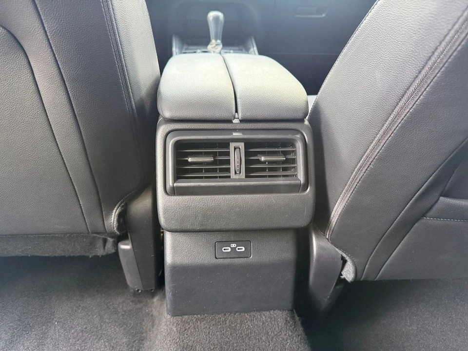 2025 Mazda CX-50 - Image 19 of 31