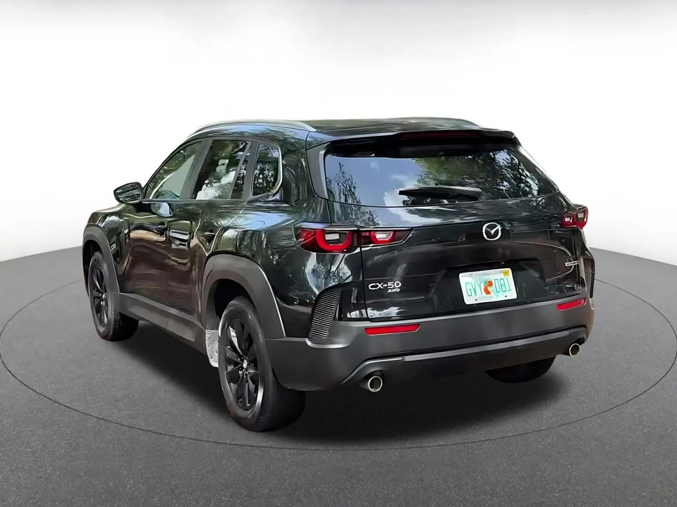2025 Mazda CX-50 - Image 9 of 31
