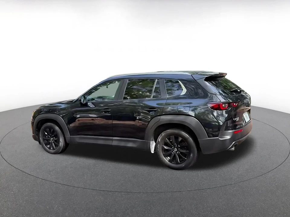2025 Mazda CX-50 - Image 8 of 31