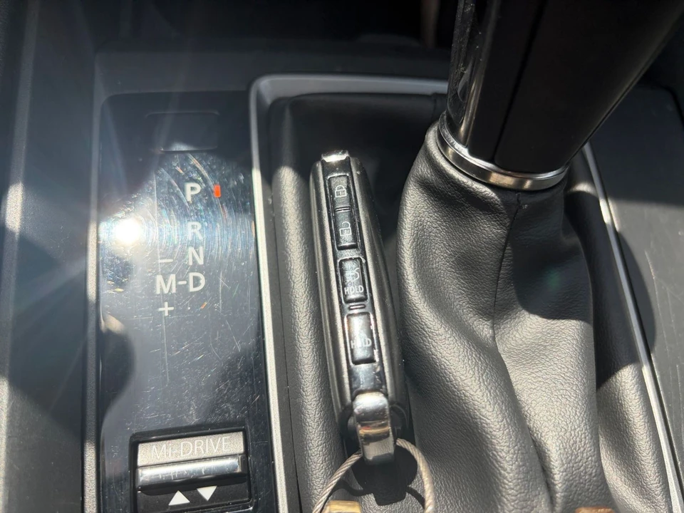 2025 Mazda CX-50 - Image 17 of 31