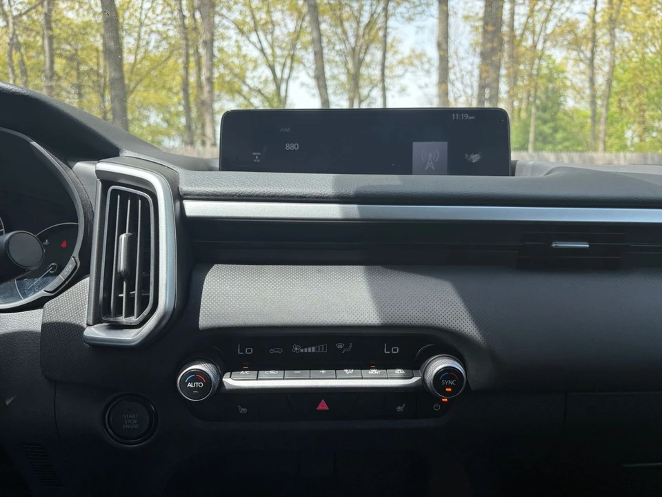2025 Mazda CX-50 - Image 14 of 31