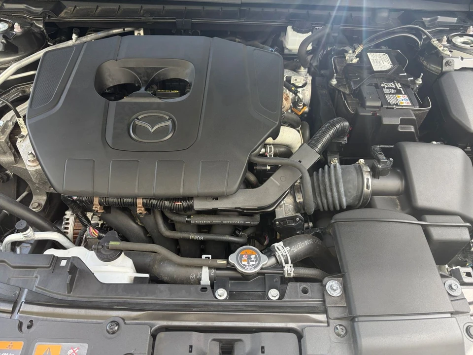2025 Mazda CX-50 - Image 28 of 31