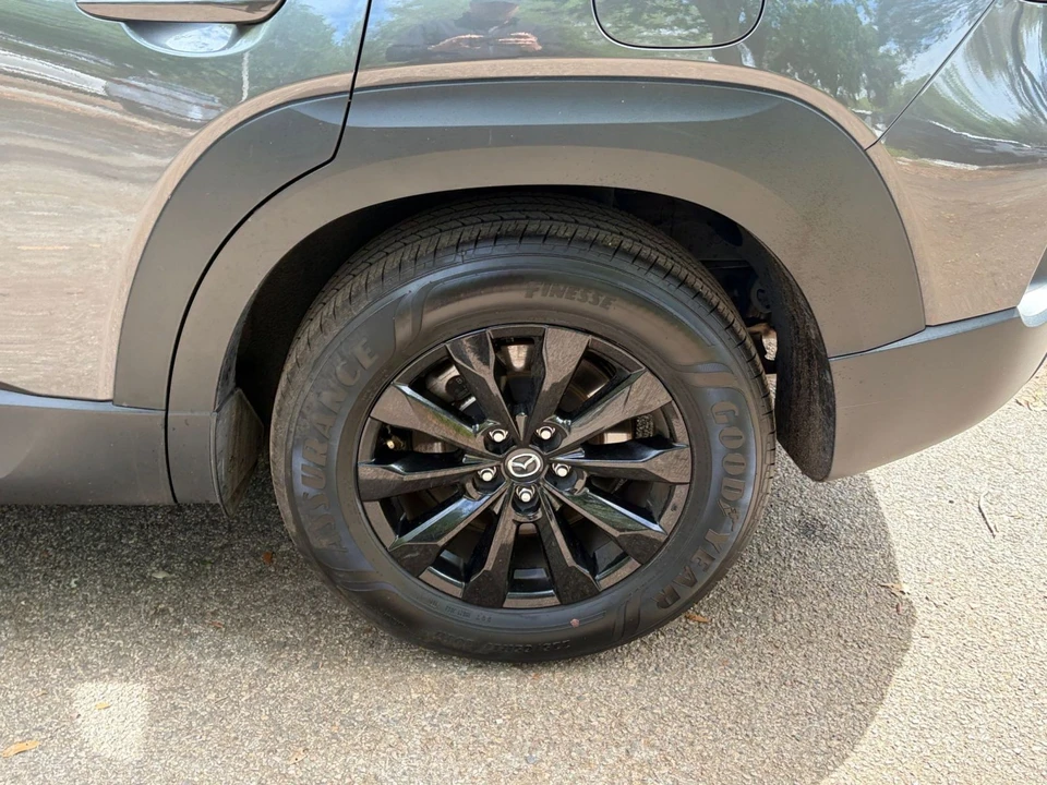 2025 Mazda CX-50 - Image 22 of 31