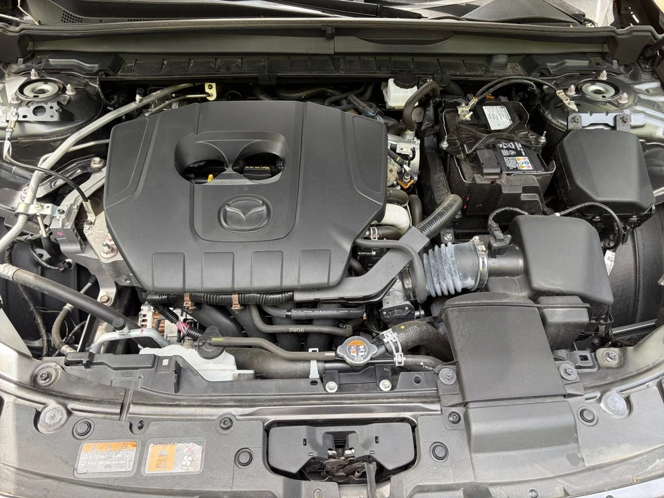 2025 Mazda CX-50 - Image 24 of 31