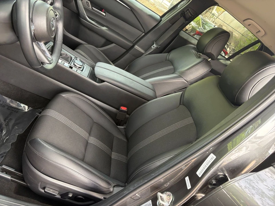 2025 Mazda CX-50 - Image 28 of 31