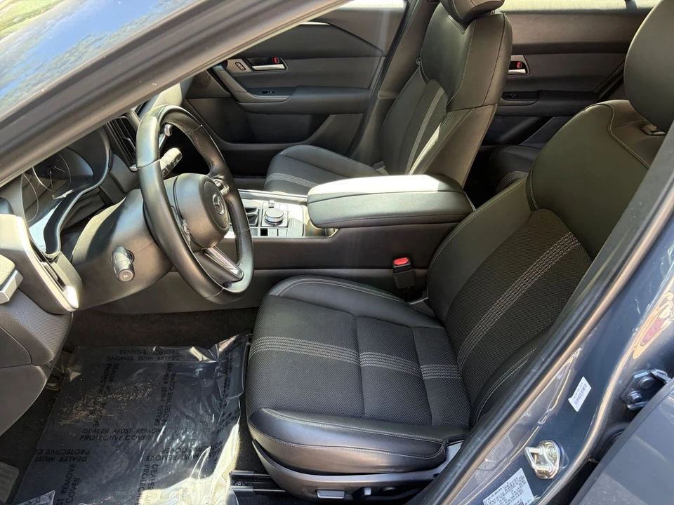 2025 Mazda CX-50 - Image 23 of 31