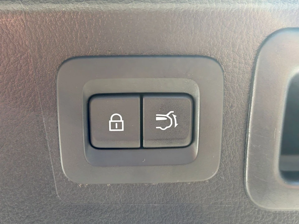 2025 Mazda CX-50 - Image 20 of 31