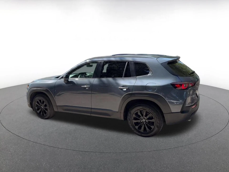 2025 Mazda CX-50 - Image 8 of 31