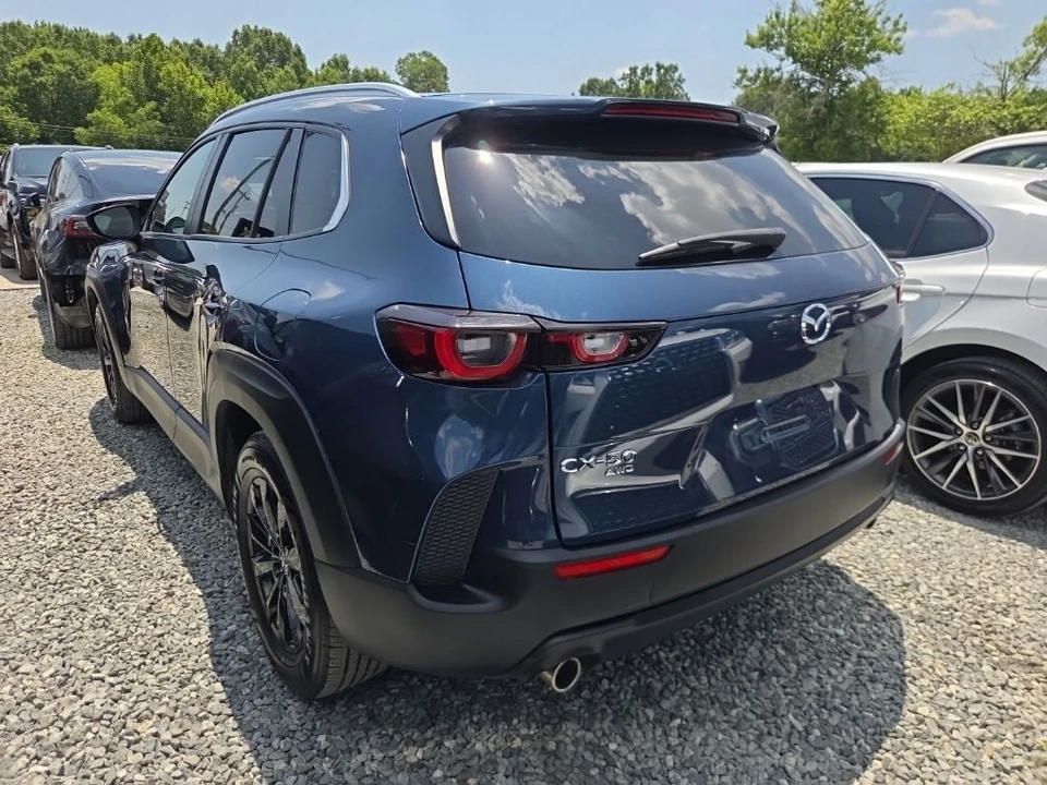 2025 Mazda CX-50 - Image 4 of 5