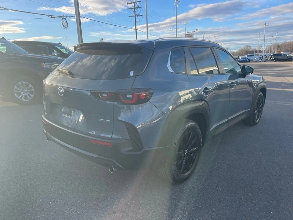 2025 Mazda CX-50 - Image 5 of 12
