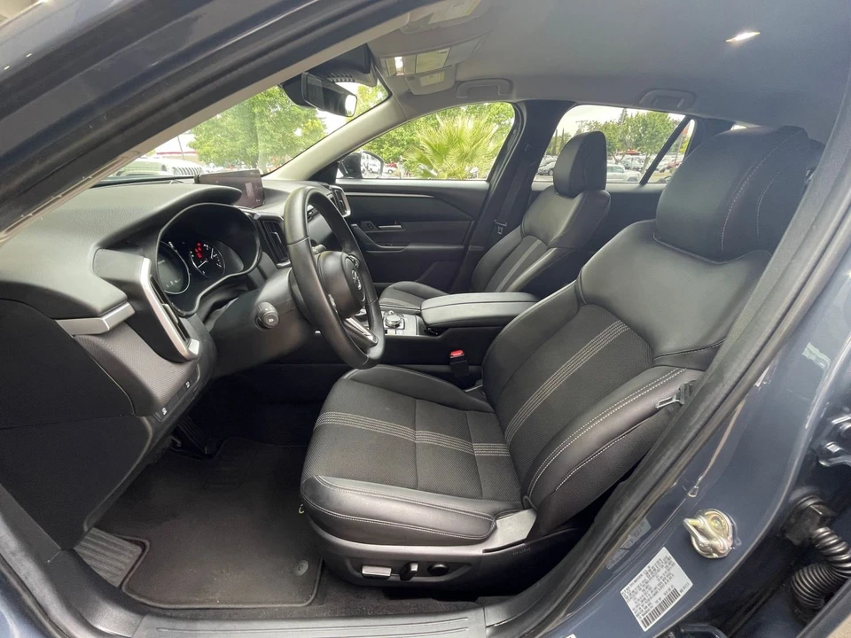2025 Mazda CX-50 - Image 24 of 31