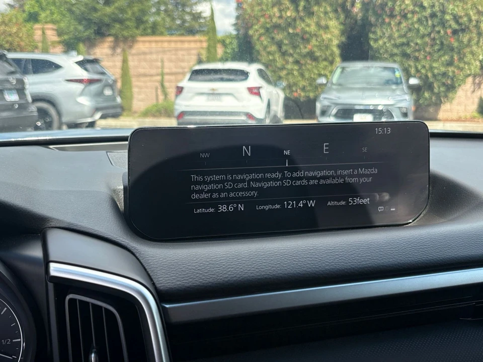 2025 Mazda CX-50 - Image 14 of 31