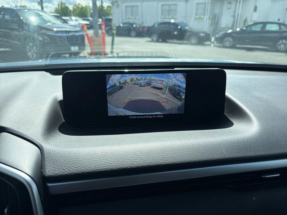 2025 Mazda CX-50 - Image 18 of 31