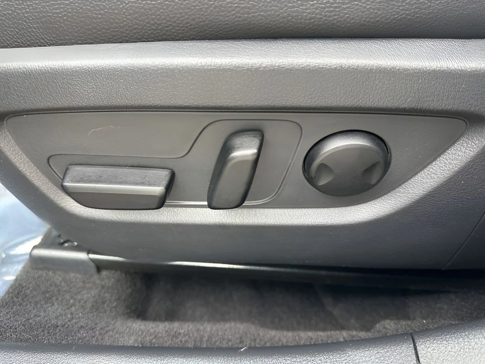 2025 Mazda CX-50 - Image 10 of 12