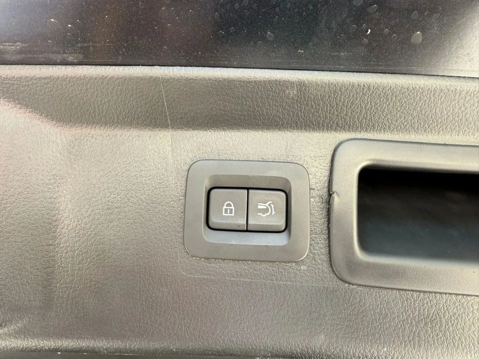2025 Mazda CX-50 - Image 9 of 12