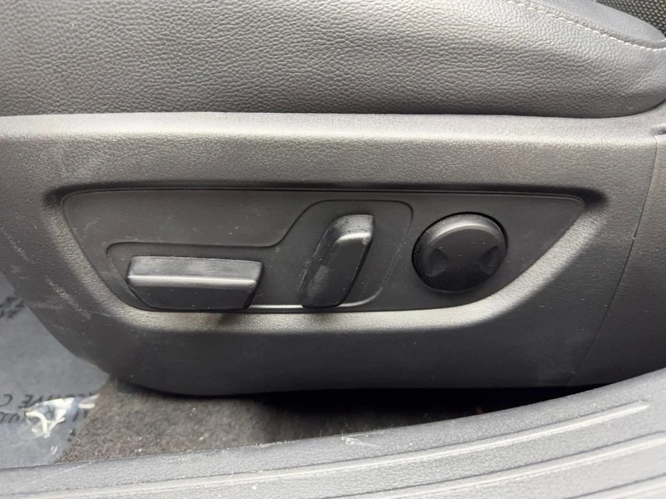 2025 Mazda CX-50 - Image 30 of 31