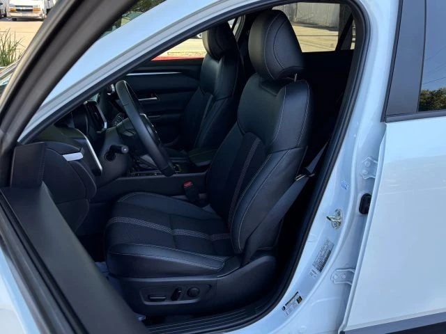 2025 Mazda CX-50 - Image 10 of 31