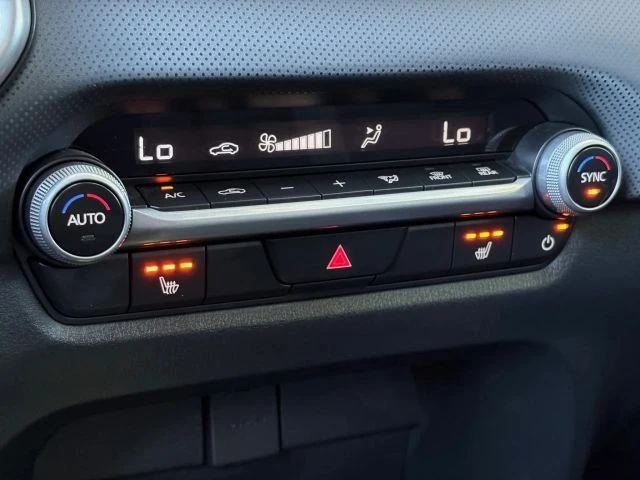 2025 Mazda CX-50 - Image 22 of 31