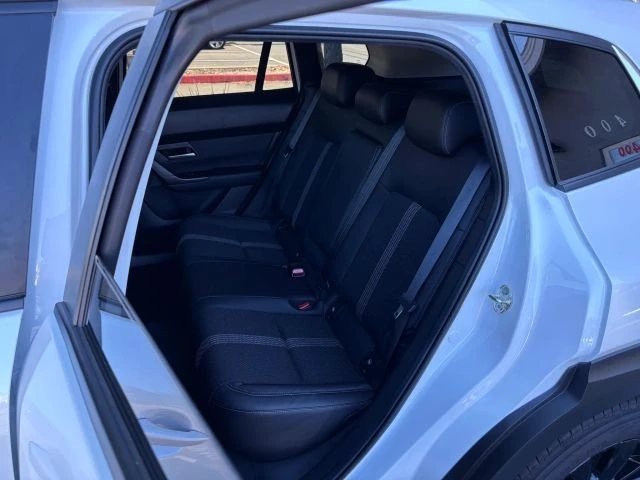 2025 Mazda CX-50 - Image 12 of 31
