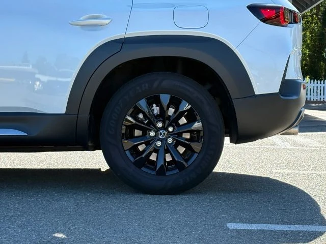 2025 Mazda CX-50 - Image 30 of 31