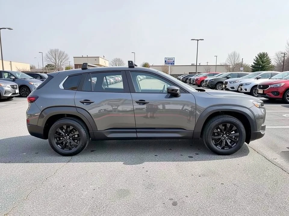 2025 Mazda CX-50 - Image 8 of 19