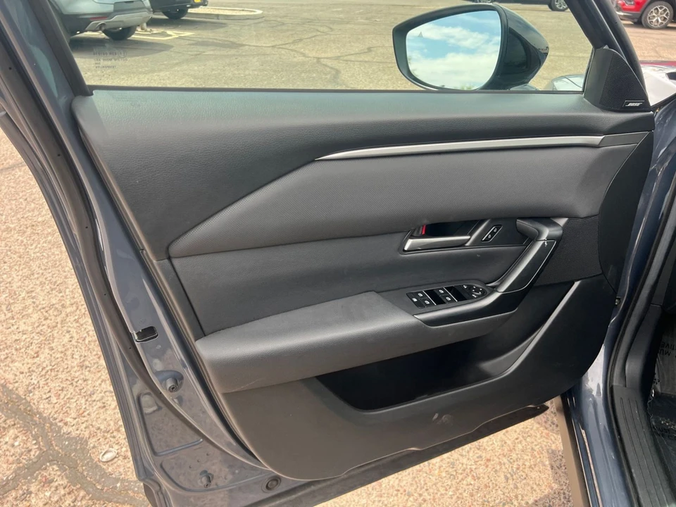 2025 Mazda CX-50 - Image 15 of 31